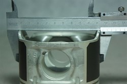 Поршни H.TERRACAN,K.CARNIVAL V2.9 дв.J3 (23410-4X900) STD, с пальцами, компр.2мм+компр.2мм+маслос.3мм.(камера сгор. 44мм.) - фото 13913