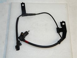 Датчик ABS FR H.STAREX/H-1 2WD с 06-07г. ориг. (95620-4A355) RH - фото 21657