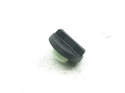 Крышка масляной горловины H.SANTA FE NEW,SANTA FE CM V2.2,AVANTE XD,HD,MD/ELANTRA,(ACCENT с 99г.),SOLARIS,SONATA NF,(SONATA NEW EF с 05-06г.),CLICK/GETZ,LAVITA/MATRIX,(PORTER II,STAREX,STAREX GRAND,SORENTO V2.4/V2.5 D4CB),SORENTO XM,SPORTAGE SL V2.0/2.2 о - фото 34378