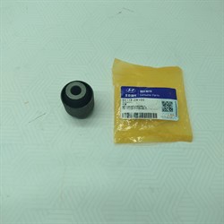 Сайлентблок H.SANTA FE,K.SORENTO ориг. (55118-2W100) RR верхнего поперечного рычага - фото 43172