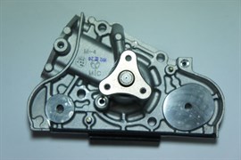 Помпа K.SEPHIA II,SPECTRA V1.5/1.6 DOHC ориг. (0K937-15010)