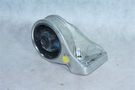 Подушка двигателя H.SANTA FE(CLASSIC) с 00г. V2.4/2.0/2.7 бенз./диз. 5MT ориг. (21930-26200/21930-26300/21930-26800) RR