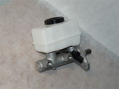 Цилиндр тормозной главный H.SONATA II-III с 95г. ориг. (58510-34130/58510-34030)