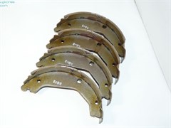 Колодки ручного тормоза H.TERRACAN с 01-06г. ориг. (58321-H1040/58350-H1A40)