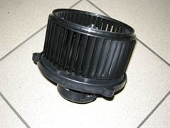 Электродвигатель печки H.TUCSON с 06-09г.,SPORTAGE NEW с 05-10г. ориг. (97113-2E200/97113-2E300) 12V