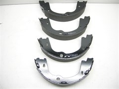 Колодки ручного тормоза H.STAREX GRAND с 07г. (0986487778/58350-4HA00)  BOSCH