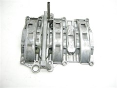 Маслоотражатель поддона двигателя H.SANTA FE CM,TUCSON/iX35 с 10г.,K.CARNIVAL/SEDONA,SORENTO XM,SPORTAGE SL с 10г. V2.0/2.2 диз. дв.D4HA (21112-2F300) Б/У